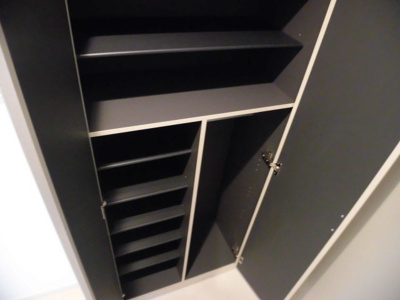 【収納】 | メゾンアイカワ | 玄関の収納スペースも確保されています