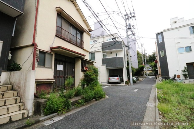 【前面道路含む現地写真】