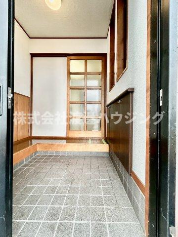 内本町3丁目一戸建の玄関