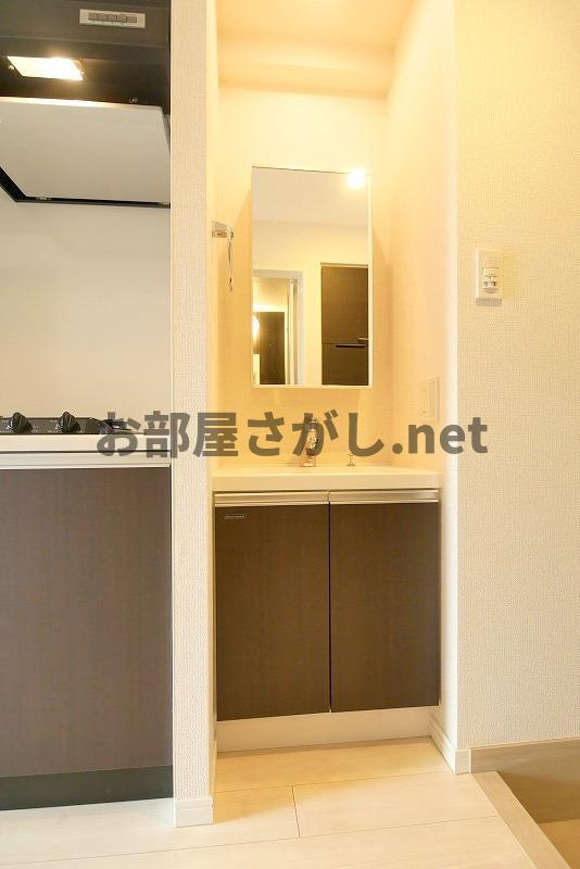 ラフィスタ品川ベイ【大井競馬場徒歩8分のペットOKデザイナーズ／11月中旬入居可】の独立洗面台