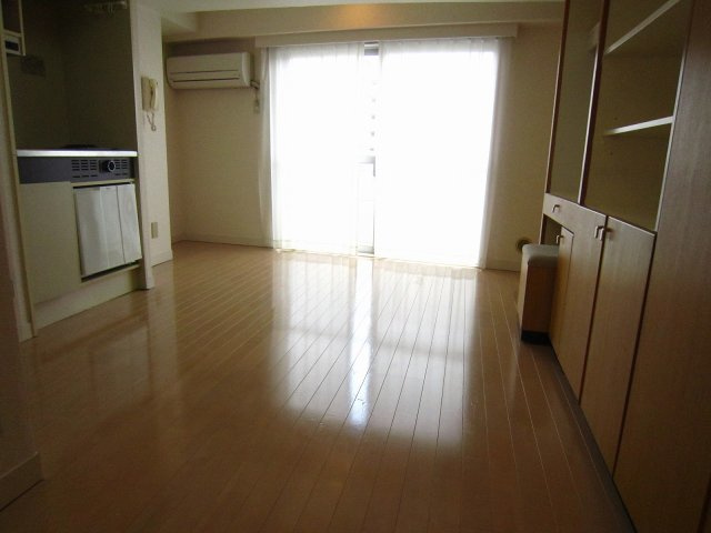 LIONS MANSION HAKUSANEKIMAEの居間・リビング