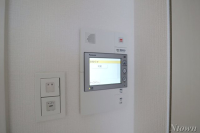 【セキュリティ】 | エスリード新栄テセラ | モニター付きインターホンです