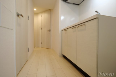 【内装】 | エスリード新栄テセラ | 内装は落ち着いています