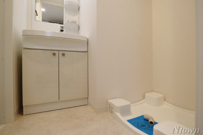 【洗面所】 | エスリード新栄テセラ | スペースが確保できる洗面所です