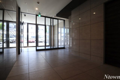 【ロビー】 | エスリード新栄テセラ | 落ち着いたロビーです