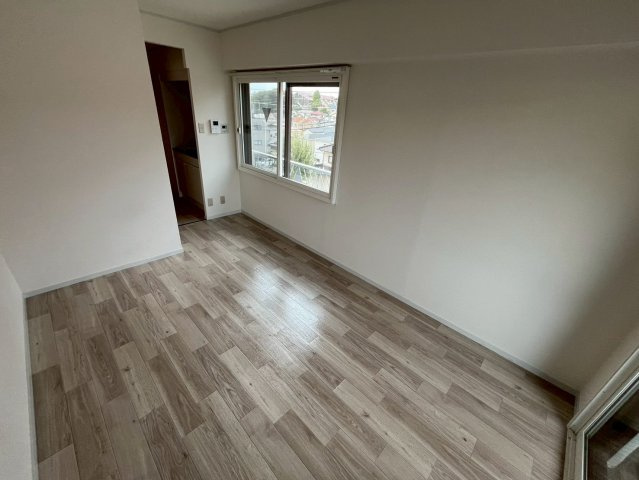 レジデンスアゼリアの居間・リビング