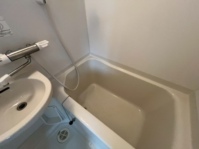 レジデンスアゼリアの浴室