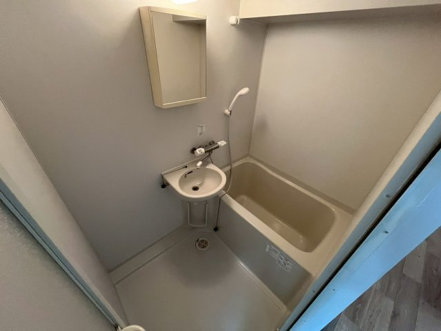 レジデンスアゼリアの浴室