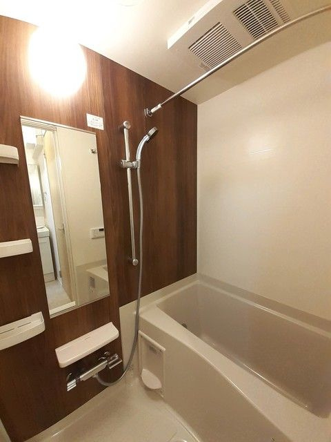 プロムナード町屋の浴室