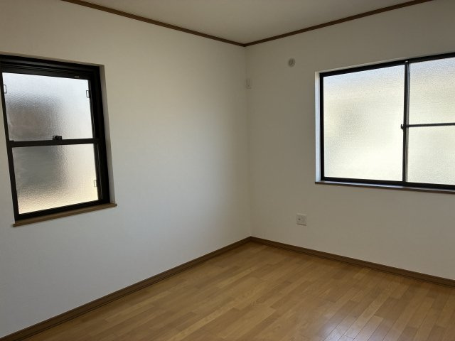 大野台３丁目　戸建の洋室