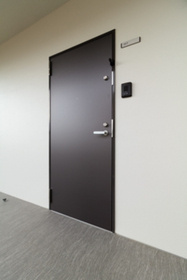 コートブリーズ船橋中山の玄関