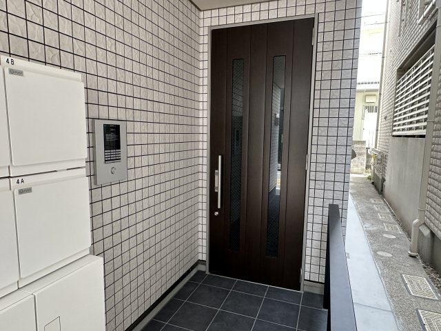 ユアメゾン笹塚のエントランス