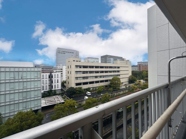 ライオンズマンション東陽町第3の展望|住む人を映し出す洗練された佇まいは、いつまでも輝き続けながらいつしか街の風景に溶け込んでいきます。