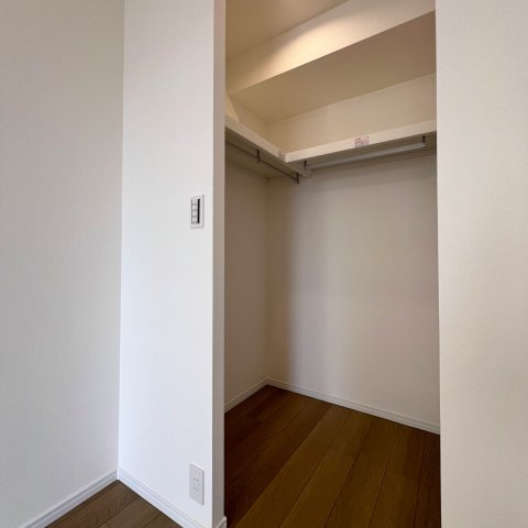 【収納】 | リベーラガーデンE棟 | 趣味の用具や、季節のお洋服＆家電などを収納できます