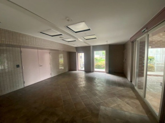 【エントランス】 | 共用部分はいつもスッキリと清潔に管理されています