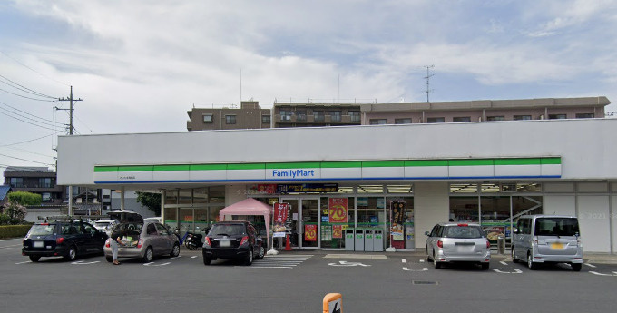 グリーンパークタニグチⅡの周辺|コンビニ