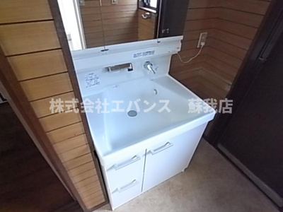 【独立洗面台】 | タマナ仁戸名戸建貸家 | 独立洗面台、朝の身支度には欠かせません