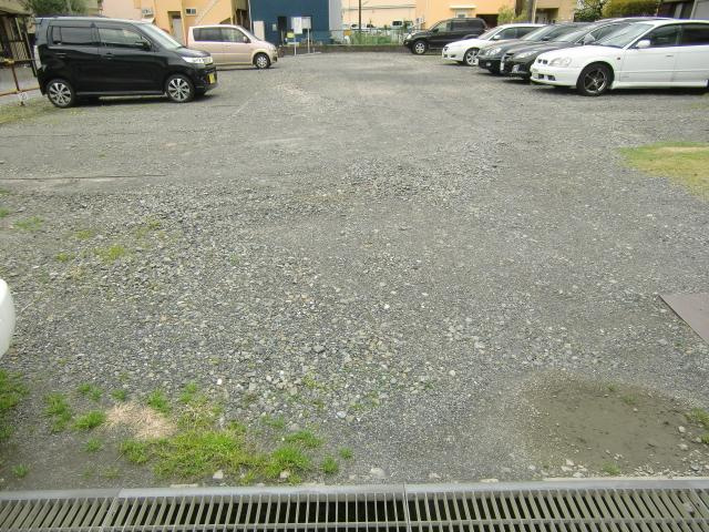 コーポ谷口Ⅱの駐車場|駐車場完備です