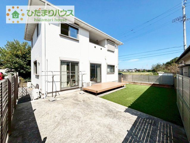 【庭】 | 取手市谷中　中古戸建 | お庭はフェンスで囲まれており、お子様の遊び場としても、ワンちゃんのドッグランとしても使いやすいです♪