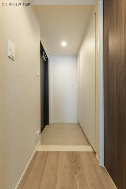 パークアクシス本所・親水公園の玄関|※写真は同タイプ住戸です。 