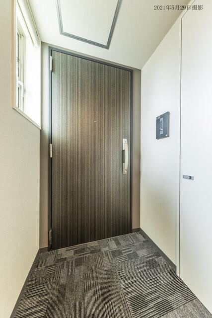 パークアクシス本所・親水公園の玄関|※写真は同タイプ住戸です。 