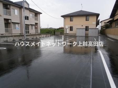 ライフコート上越の駐車場|駐車場