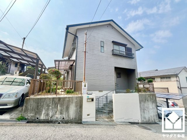 八幡市男山指月の外観