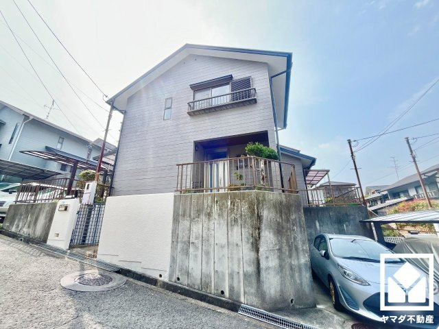 八幡市男山指月の外観