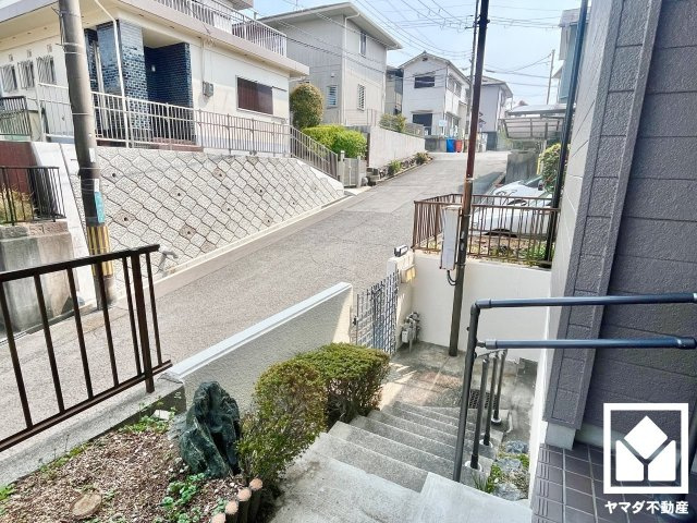 八幡市男山指月の玄関