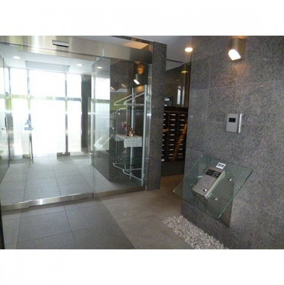 【エントランス】 | エルフラット鶯谷 | オートロック