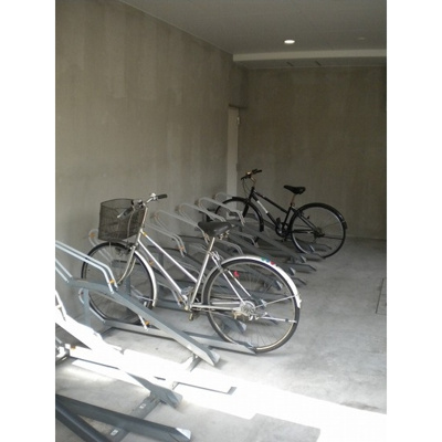 【その他】 | エルフラット鶯谷 | 駐輪場