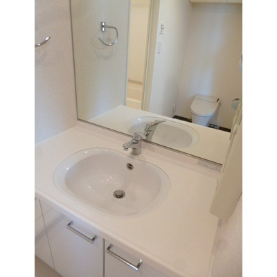 【洗面所】 | エルフラット鶯谷 | 独立洗面台