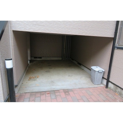 【外観】 | カーサ・インペリアル | 駐車場