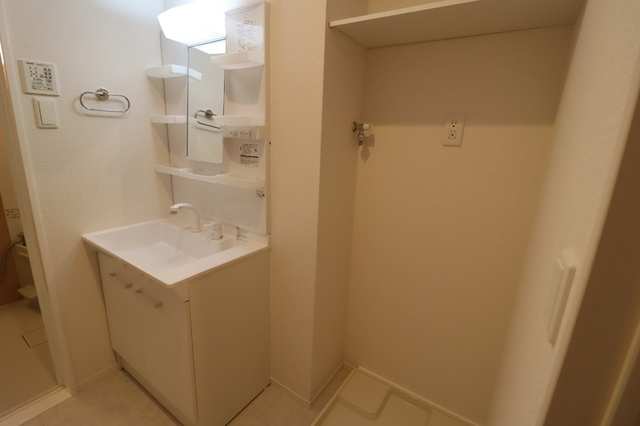 D-ROOM台新田町の洗面所|洗面室