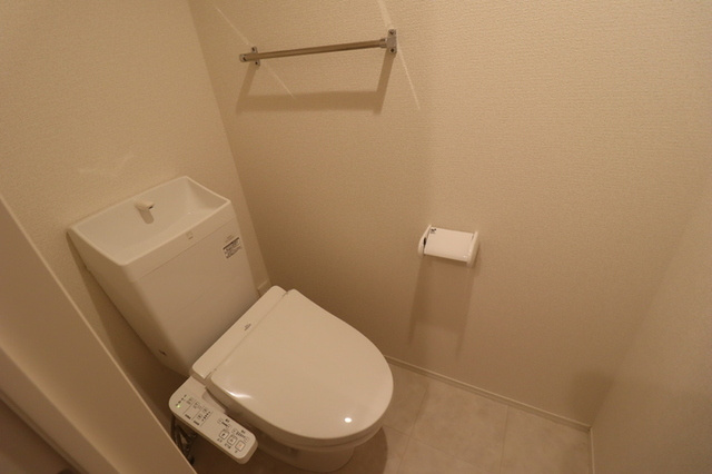 D-ROOM台新田町のトイレ|温水洗浄暖房便座