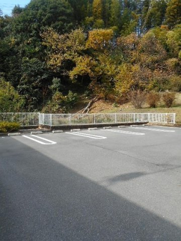 セントラル　ハイムの駐車場