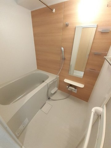 アルバータ島田の浴室