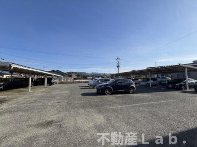 サザンクロスⅡの駐車場