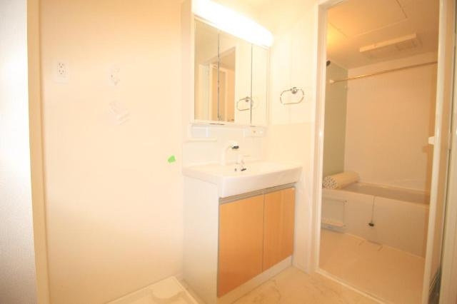 メゾン・ボヌール　大泉学園の洗面所|洗髪洗面化粧台