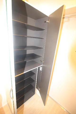 メゾン・ボヌール　大泉学園の収納|下駄箱