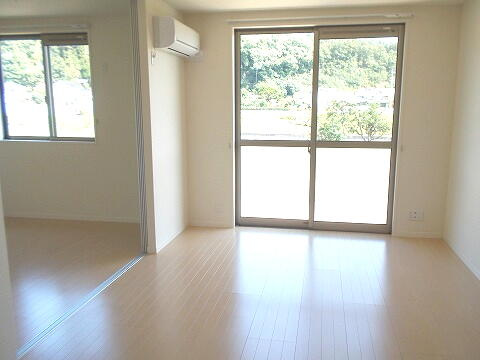 セレーナＢの居間・リビング