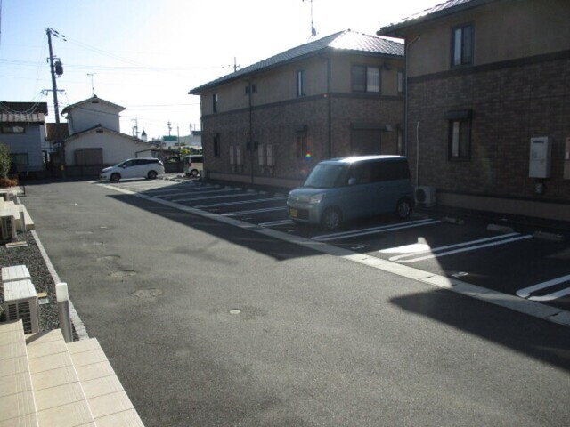 フォーチューン真壁　C棟の駐車場