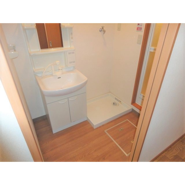 ロイヤル・ツインズの洗面所|洗髪洗面化粧台