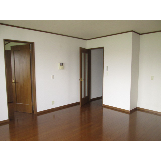 三浦コーポ２０００の居間・リビング|ＬＤＫ