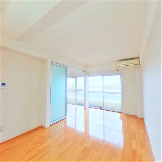 中秀ビルの居間・リビング