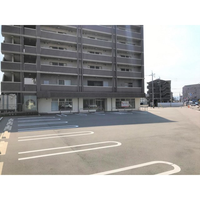 ラ・ミノールⅢの駐車場