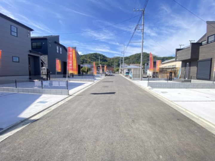 祝　成約済み　八王子市　下恩方町　新築戸建て　１６期の前面道路含む現地写真|～仲介手数料無料☆八王子ひなた不動産～　八王子市下恩方町　新築戸建て