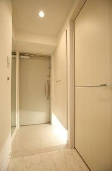 【玄関】 | ラクラス麻布十番