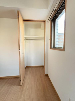 【収納】 | ドルチェヴィータ | 洋室収納（クリーニング前の写真です）