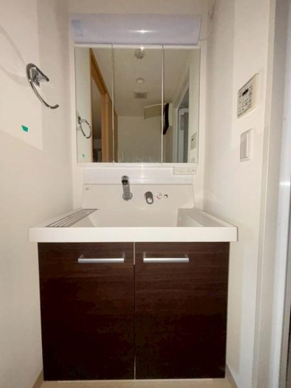 【洗面所】 | ドルチェヴィータ | クリーニング前の写真です。